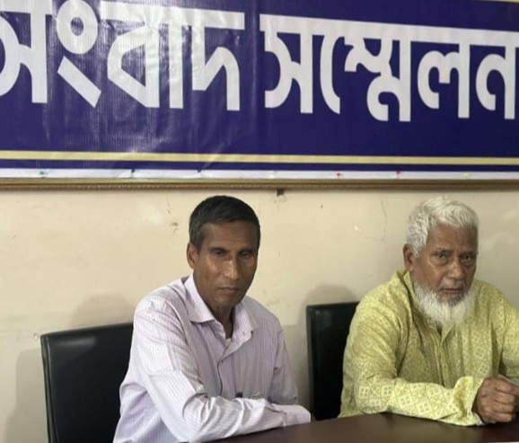 সন্তানের বিরুদ্ধে মিথ্যা মামলা দায়ের করে  অনুতপ্ত পিতার সংবাদ সম্মেলন
