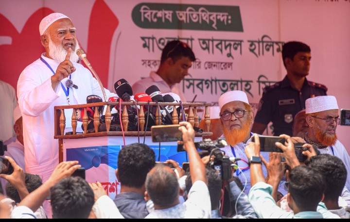‘হ্যাঁ’ প্রচারণা চালিয়ে এখন ‘না’ বলছেন, তারাই একদিন এই দেশ থেকে নাই হয়ে যাবেন  - ডা. শফিকুর রহমান