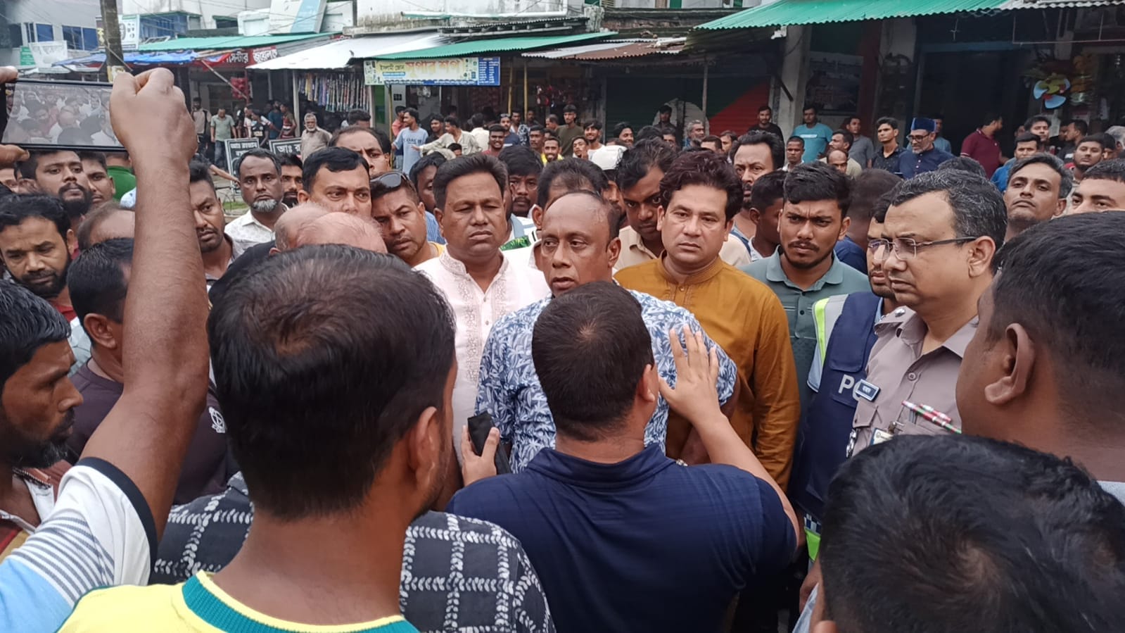মডেল মসজিদে প্রশিক্ষণ ঘিরে চুয়াডাঙ্গায় বিএনপি-জামায়াত উত্তেজনা