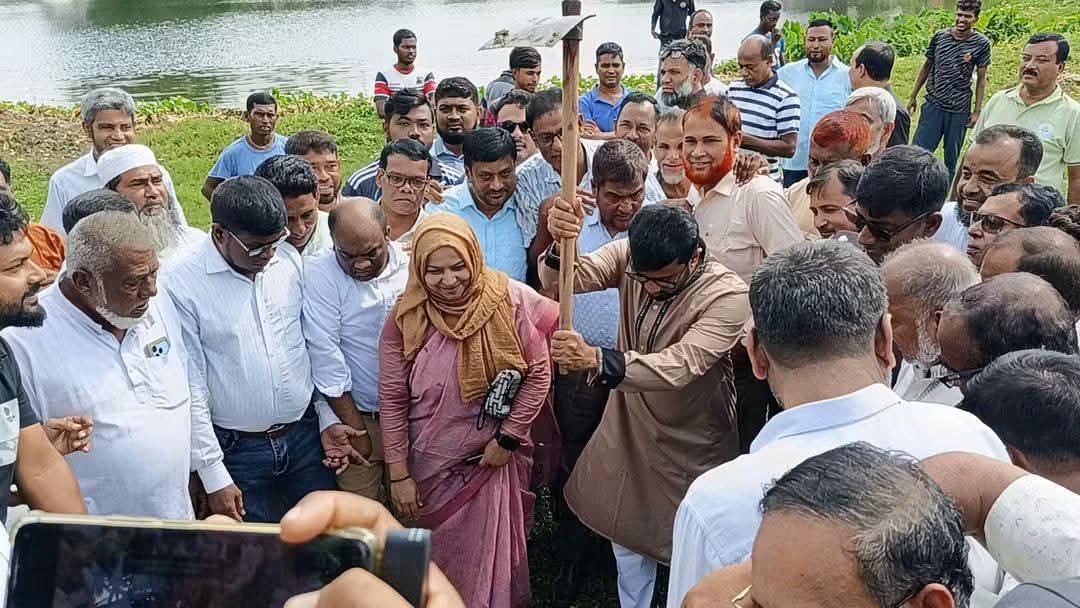 কালীগঞ্জে আধুনিক পৌর মার্কেট নির্মাণের ভিত্তিপ্রস্তর স্থাপন করে--প্রধানমন্ত্রীর রাজনৈতিক সহকারী রাশেদ খাঁন