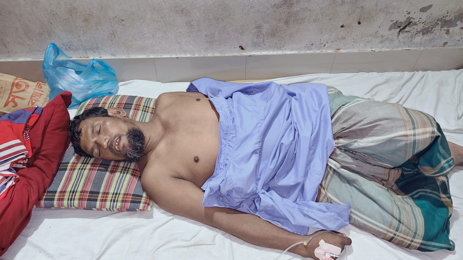 শিয়ালমারী পশুহাটে অজ্ঞান পার্টির খপ্পরে গরু ব্যবসায়ী, হাসপাতালে ভর্তি