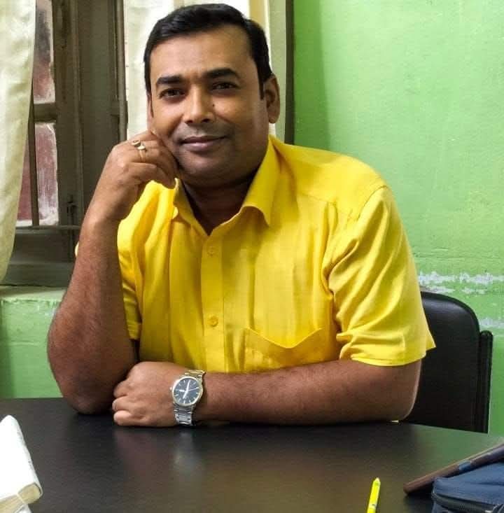 পীরগঞ্জে সার্ভেয়ারের নিচ্ছে গোপনে টাকা, দালাল ছাড়া মিলছে না জমির মাট পর্চা