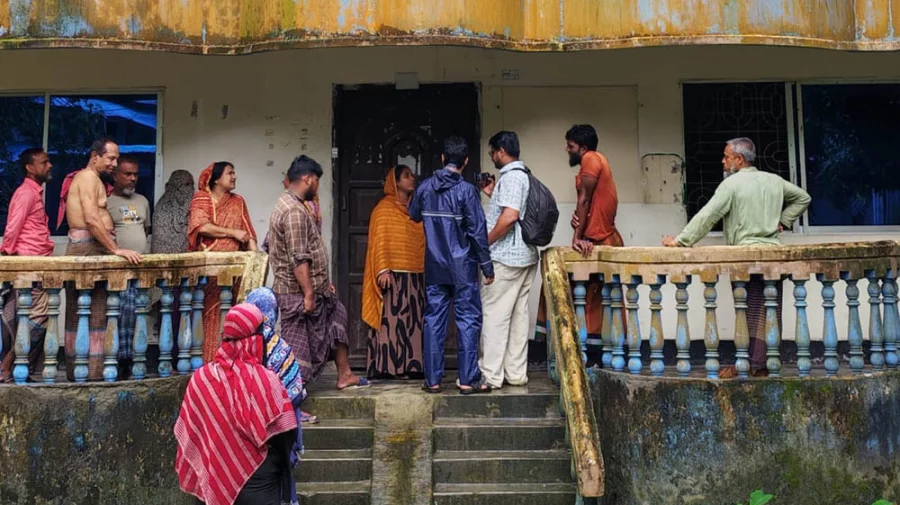বাউফলে ১৫ লাখ টাকা নি‌য়ে উধাও এন‌জিও!