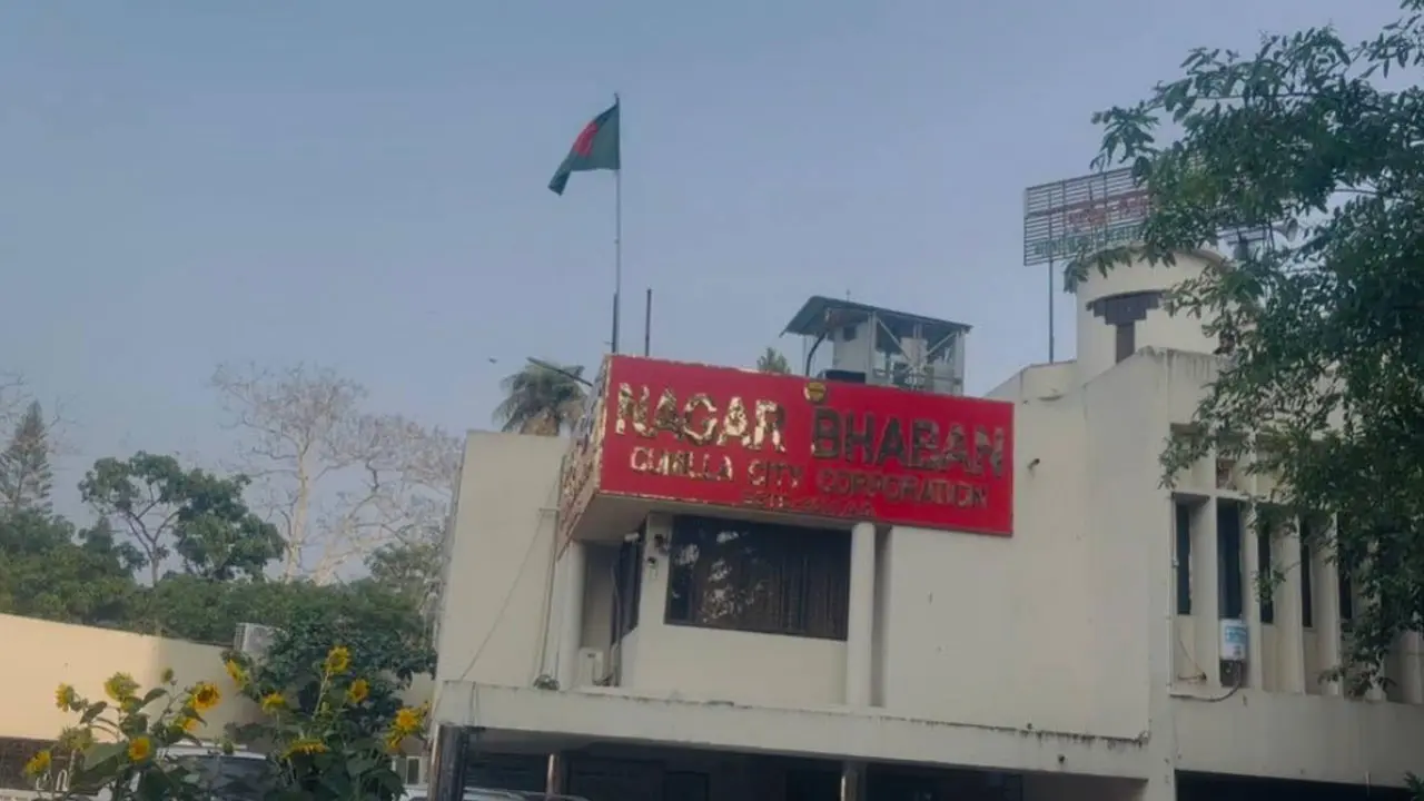 কুমিল্লা নগর থেকে তারের জঞ্জাল অপসারণে ক্যাবল অপারেটরদের নোটিশ
