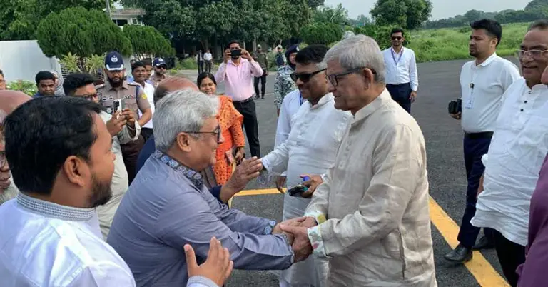 রাষ্ট্রীয় সফরে রাজশাহীতে ২ মন্ত্রী, শাহ মখদুম বিমানবন্দরে উষ্ণ অভ্যর্থনা