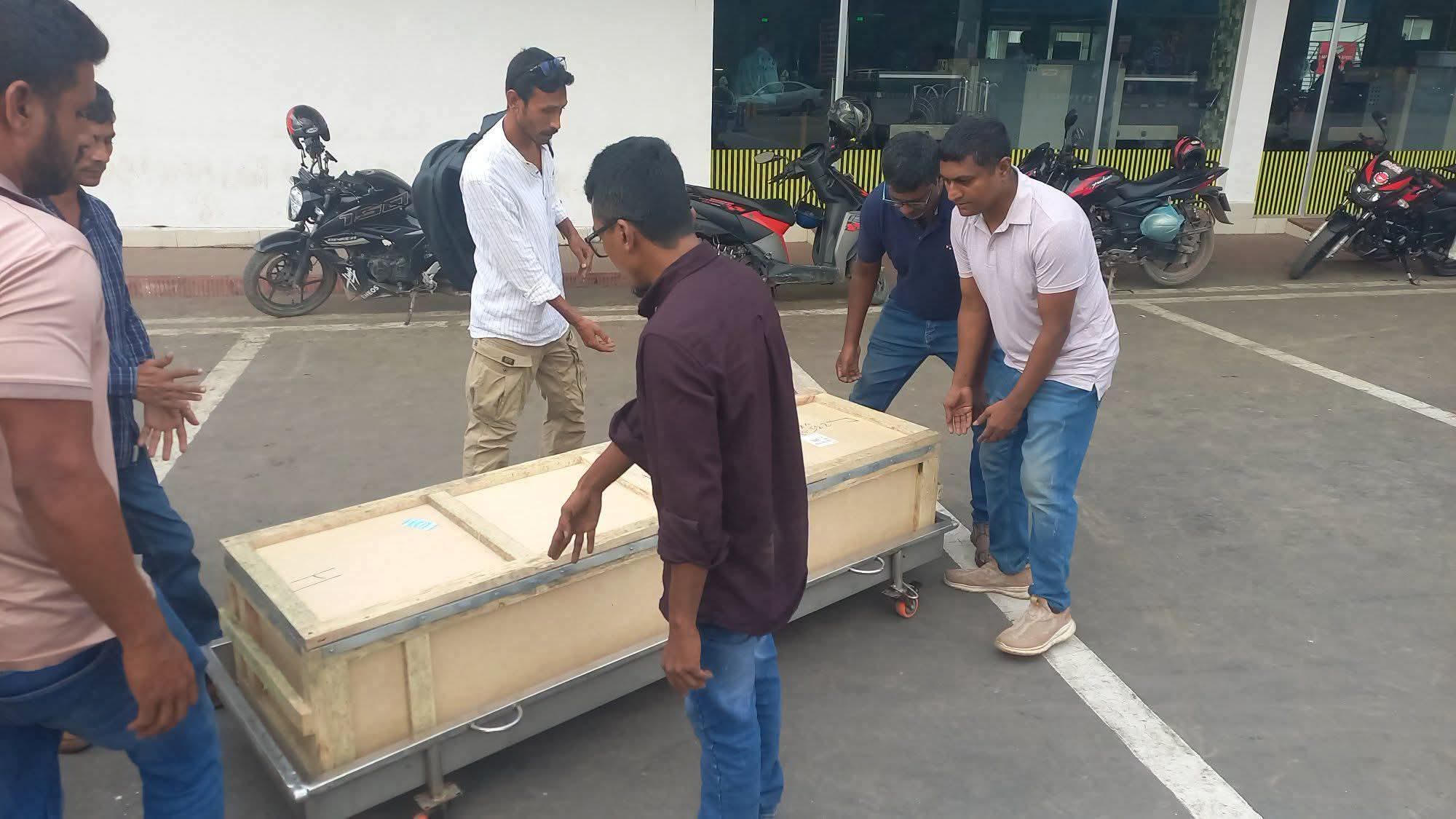 সন্তানকে একবার বুকে জড়ানোর স্বপ্ন অপূর্ণ রেখেই রাশিয়ায় চিরঘুমে মেহেরপুরের আলাল