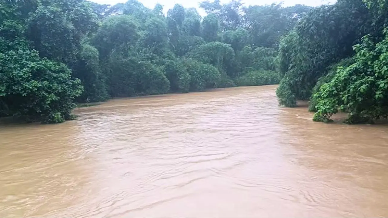 দেশের পাঁচ নদীর ৯ স্টেশনে পানি বিপৎসীমার ওপর