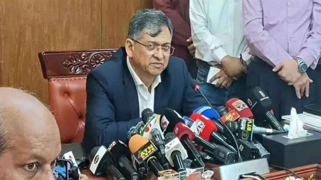 ১৬ ডিআইজিকে বাধ্যতামূলক অবসর, যা বললেন স্বরাষ্ট্রমন্ত্রী