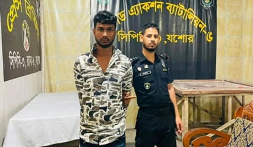 যশোরে ১৭ মামলার আসামি ইমন আটক