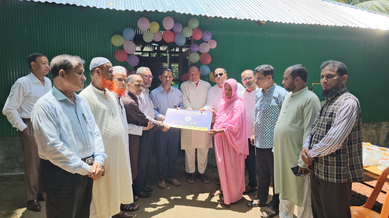 ফেনীর দাগনভূঞায় আঞ্জুমানের সহায়তায় নতুন ঘর পেয়ে আপ্লূত পারভীন