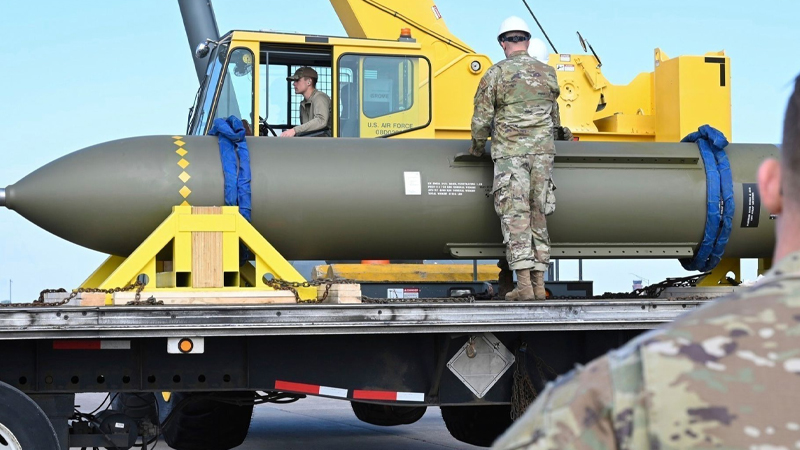 বাংকার বাস্টার দিয়েও ইরানের অস্ত্রের কিনারা পাচ্ছে না যুক্তরাষ্ট্র-ইসরায়েল!