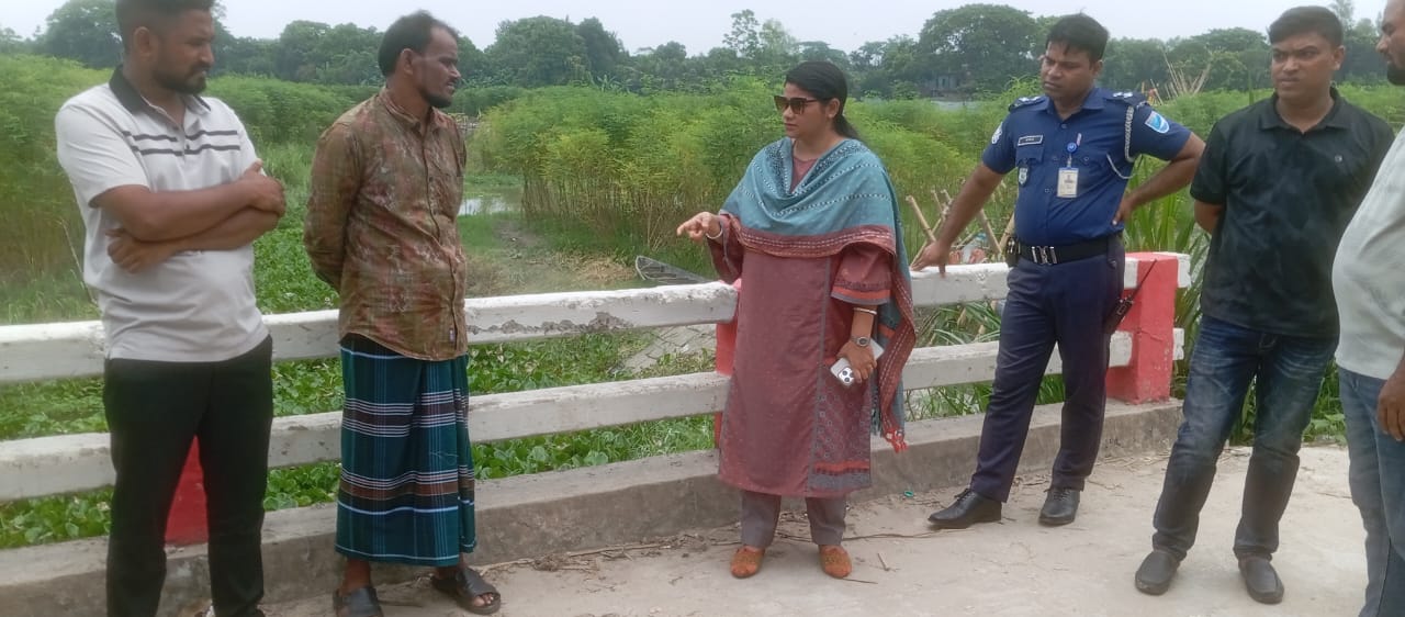 নাটেশ্বরে অবৈধভাবে বালু ভরাট, দুইজনকে আটক ও ৬০ হাজার টাকা জরিমানা