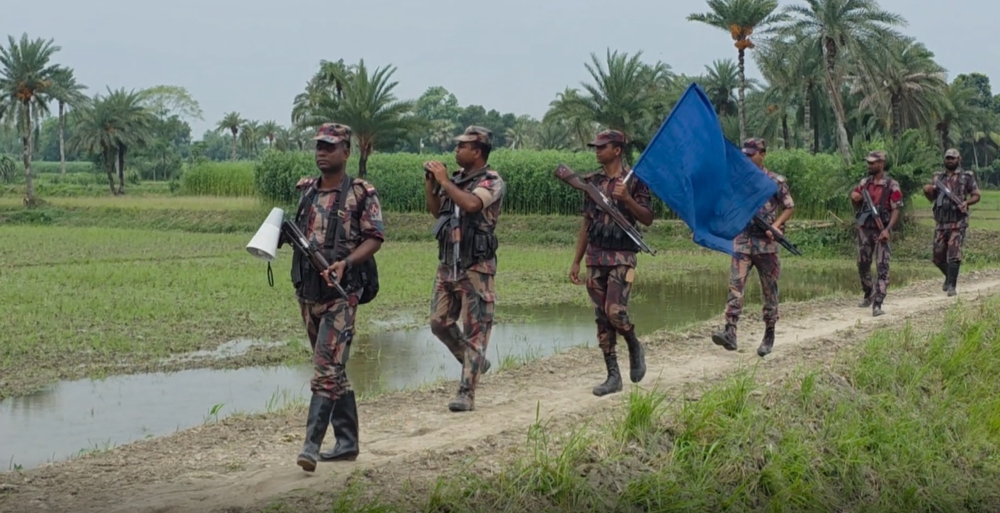 ঝিনাইদহের মহেশপুর সীমান্ত দিয়ে পুশইন ঠেকাতে কঠোর অবস্থানে বিজিবি