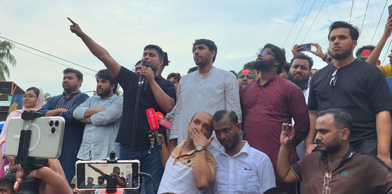ঝালকাঠিতে এনসিপির পদযাত্রা; দুর্নীতি ও দখলদারিত্বের বিরুদ্ধে কঠোর বার্তা হাসনাত আবদুল্লাহর