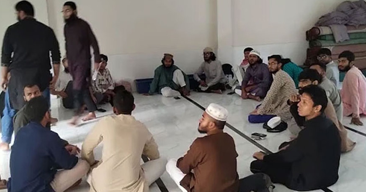গোপন বৈঠক থেকে গ্রেপ্তার ১২ সন্দেহভাজনের ৩ দিনের রিমান্ড
