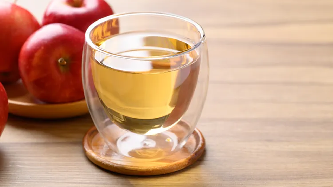 যেসব খাবার ও পানীয় নীরবে ক্ষতি করছে দাঁতের এনামেল