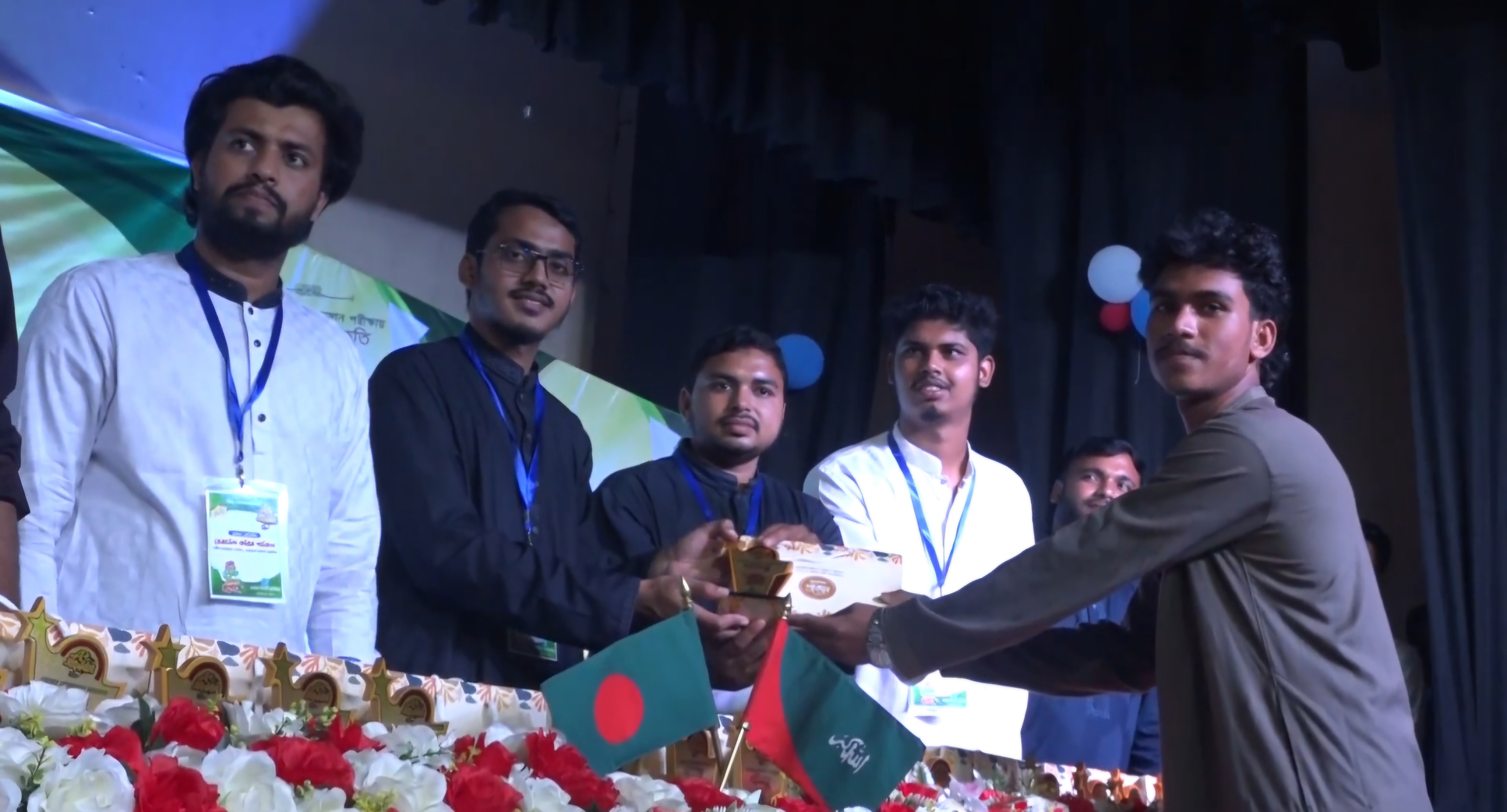 মেহেরপুরে এসএসসি, দাখিল ও সমমান পরীক্ষায় জিপিএ-৫ প্রাপ্ত শিক্ষার্থীদের সংবর্ধনা