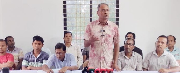 গাইবান্ধায় সমালোচনা ও উত্তেজনার অবসান ঘটিয়ে শিব মন্দির নির্মাণ কাজ বন্ধ ঘোষণা