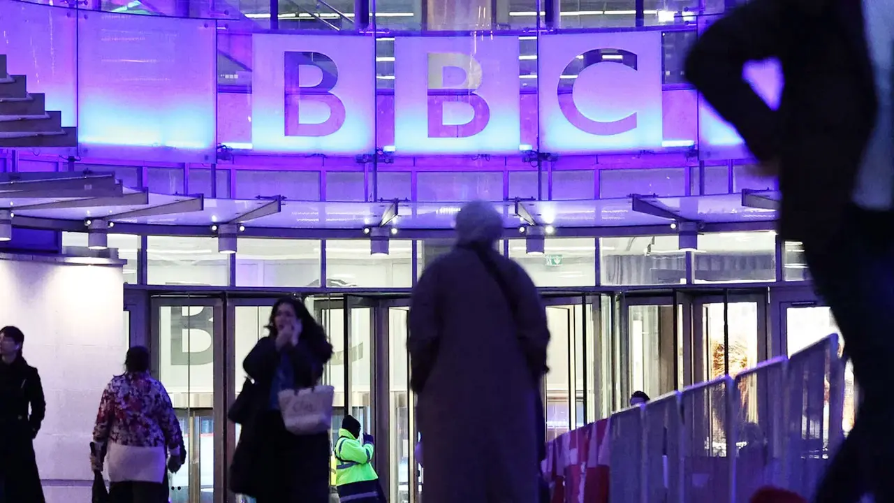 ২১ হাজারের বেশি কর্মী ছাঁটাই করছে বিবিসি