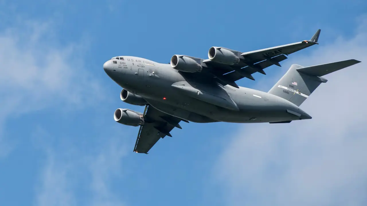 যুদ্ধবিমানের ক্রুকে উদ্ধারে যাওয়া যুক্তরাষ্ট্রের দুই বিমান ধ্বংস