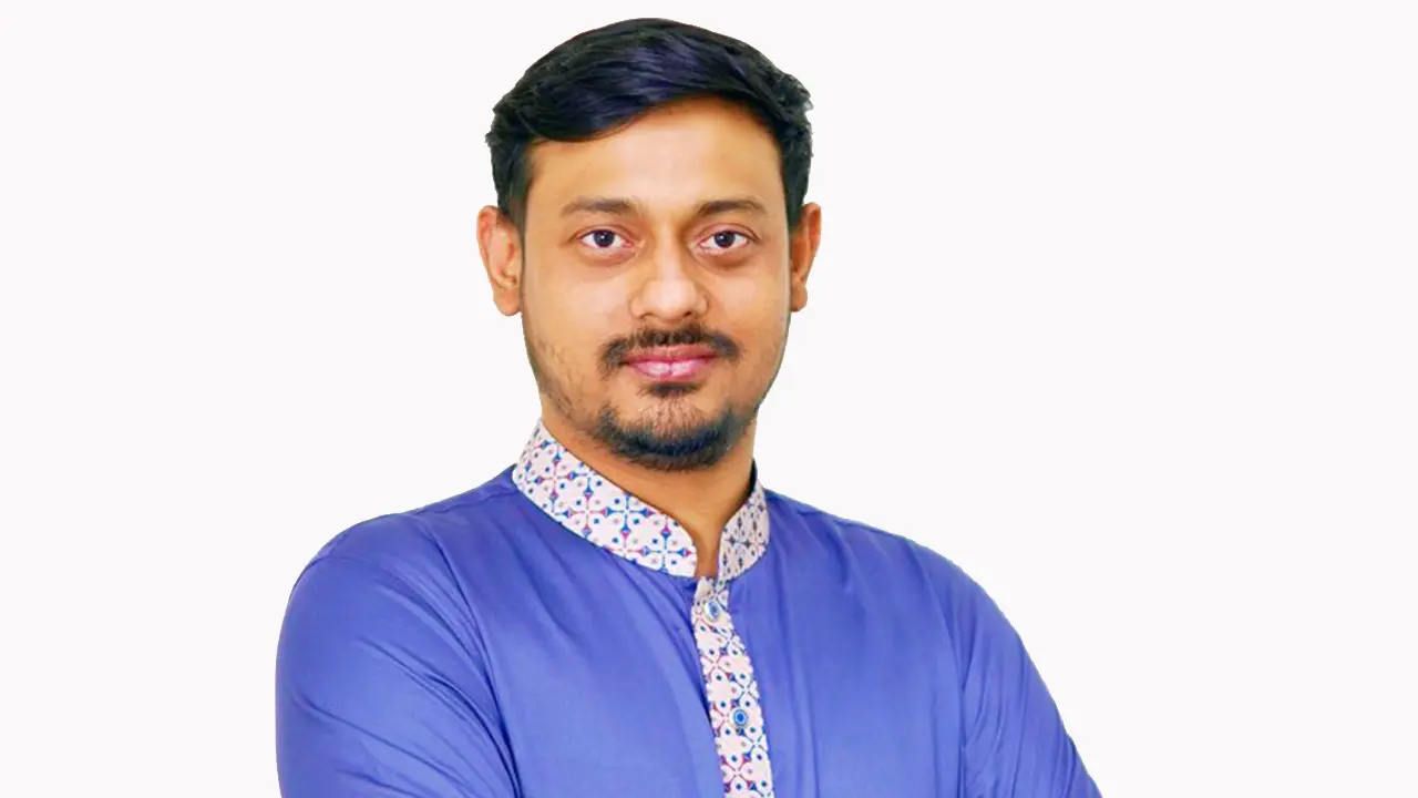 নাসীরুদ্দীন পাটওয়ারীকে লিগ্যাল নোটিশ