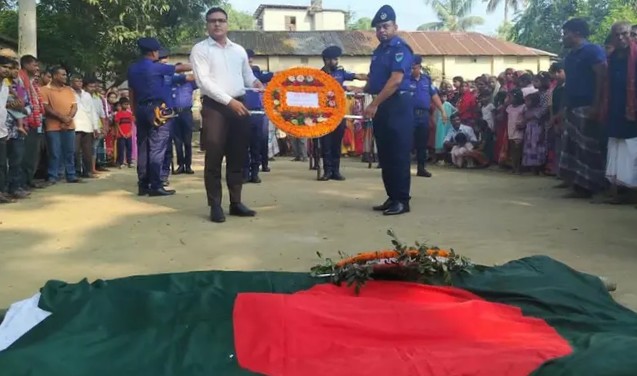 গাইবান্ধায় রাষ্ট্রীয় মর্যাদায় বীরঙ্গনা ফুলমতিকে শেষ বিদায়