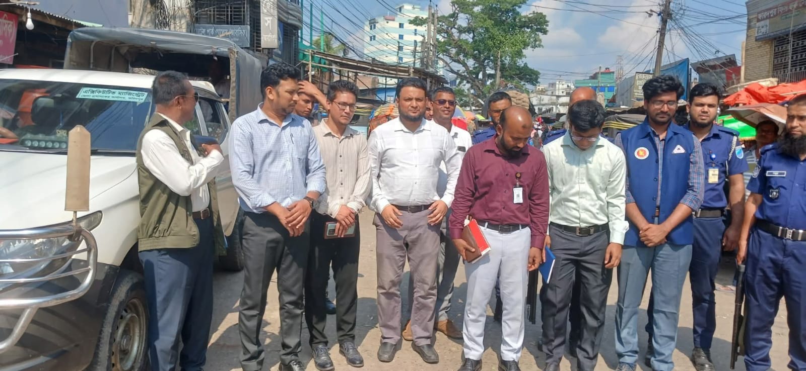 ফরিদপুরে অবৈধভাবে মাছ মজুদ ও বিক্রির দায়ে ব্যবসায়ীকে জরিমানা