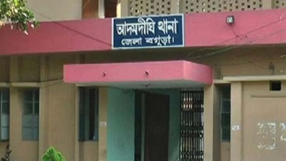 চাচার কামড়ে কিশোরের গোপনাঙ্গে গুরুতর জখম