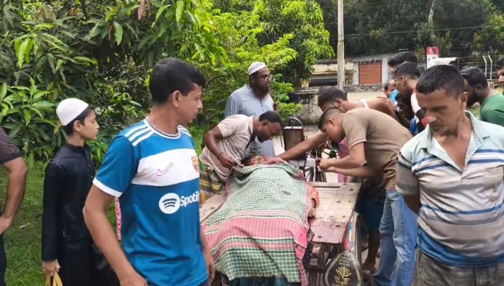 নড়াইলে আধিপত্যের জেরে ভ্যান-চালককে কুপিয়ে হত্যা