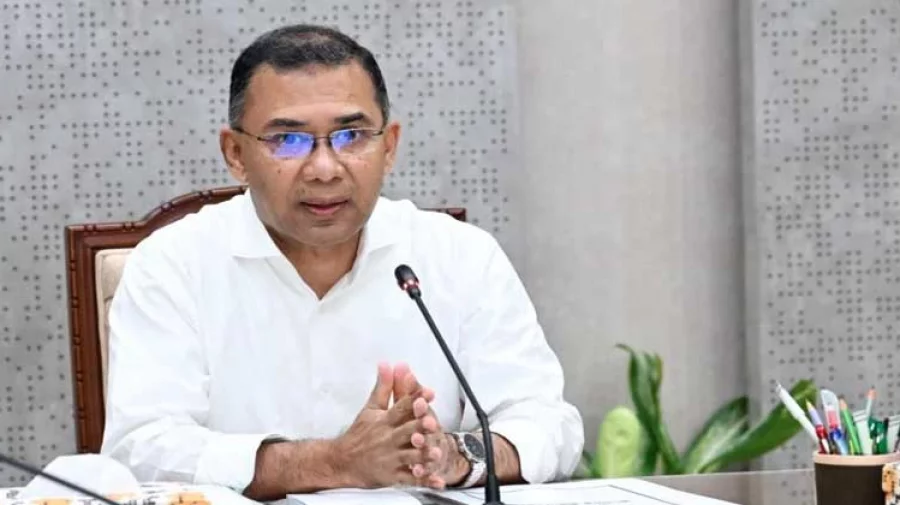 ঈদের ছুটি শেষে প্রথম দিনে টানা ১১ ঘণ্টা অফিস করলেন প্রধানমন্ত্রী তারেক রহমান