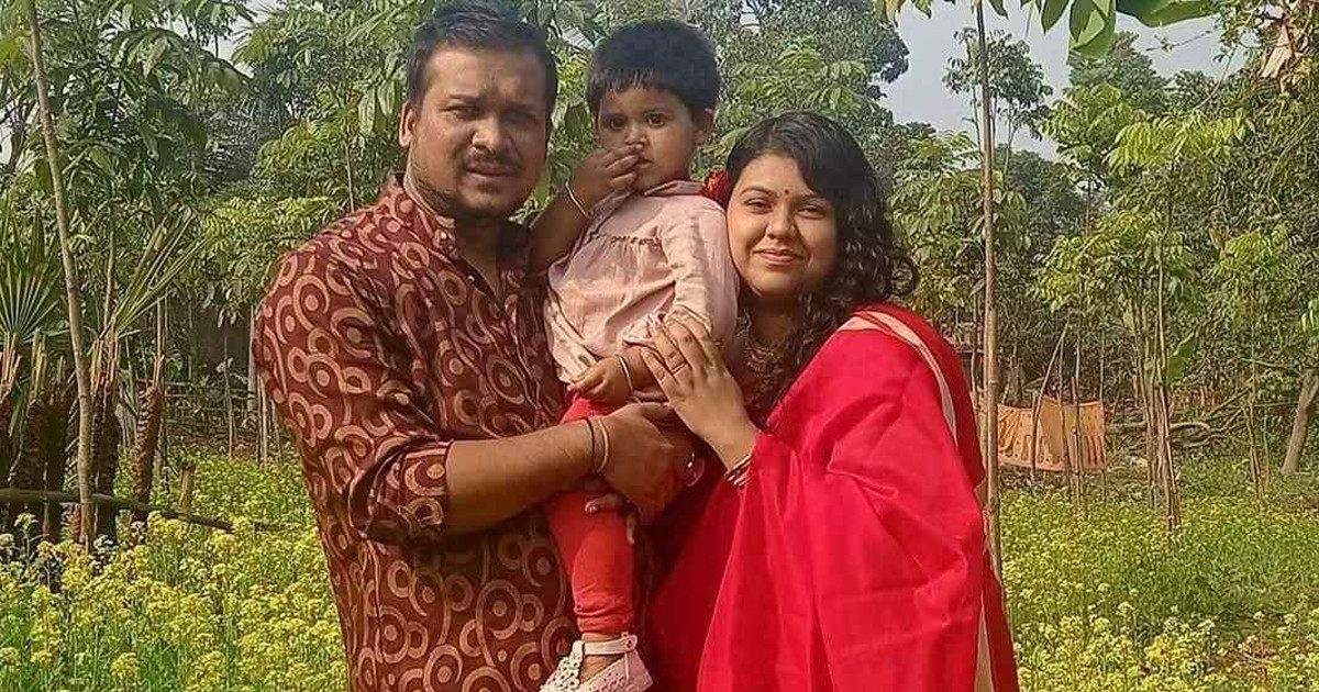 কলকাতায় হোটেলে ভয়াবহ আগুন, স্ত্রী-সন্তান ও শ্বশুরসহ সাংবাদিক নিহত