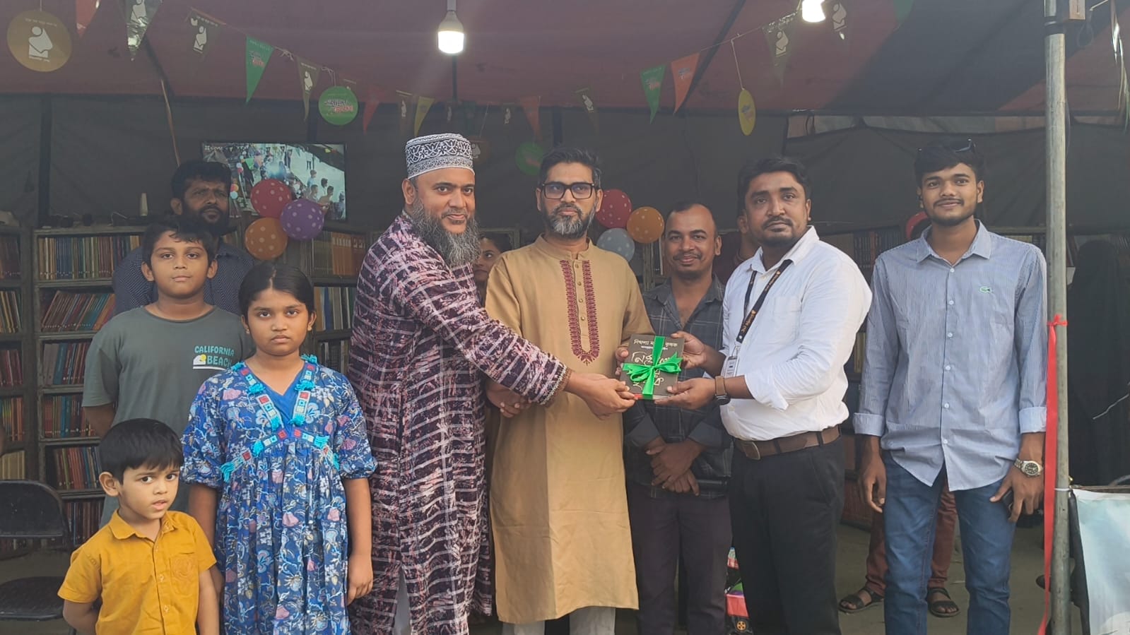 পটুয়াখালীতে শুরু হলো পাঁচ দিনব্যাপী ভ্রাম্যমাণ বইমেলা ও সাংস্কৃতিক উৎসব