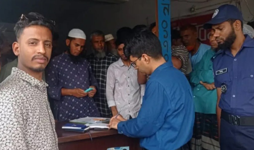 ঈদ যাত্রায় বাড়তি ভাড়ায় জরিমানা ২০ হাজার