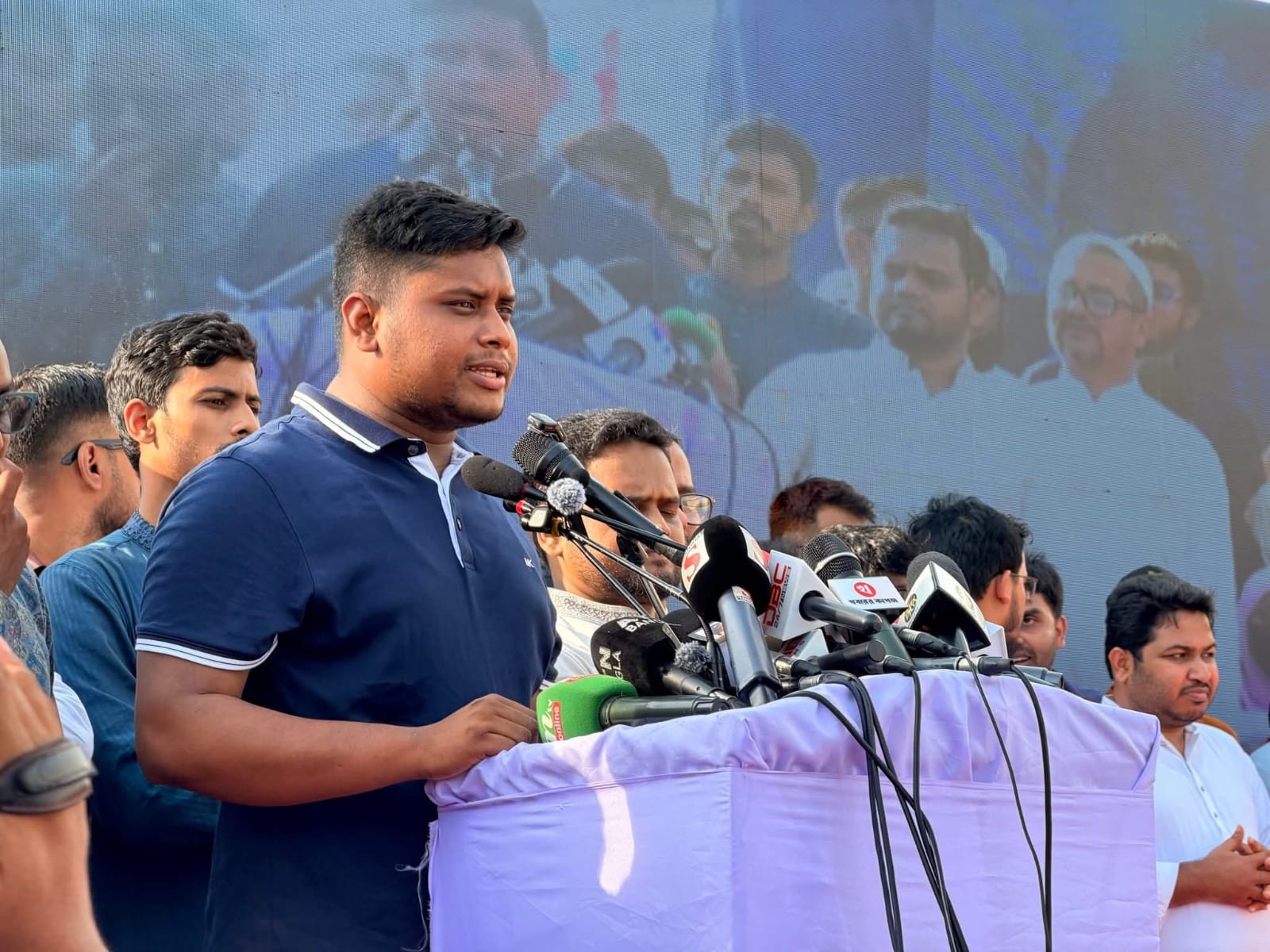 সোনারগাঁয়ে এনসিপির পথযাত্রায় সরকারের সমালোচনায় হাসনাত আব্দুল্লাহ