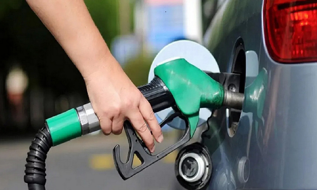 দেশে জ্বালানি তেলের নতুন দাম ঘোষণা, রোববার থেকেই কার্যকর