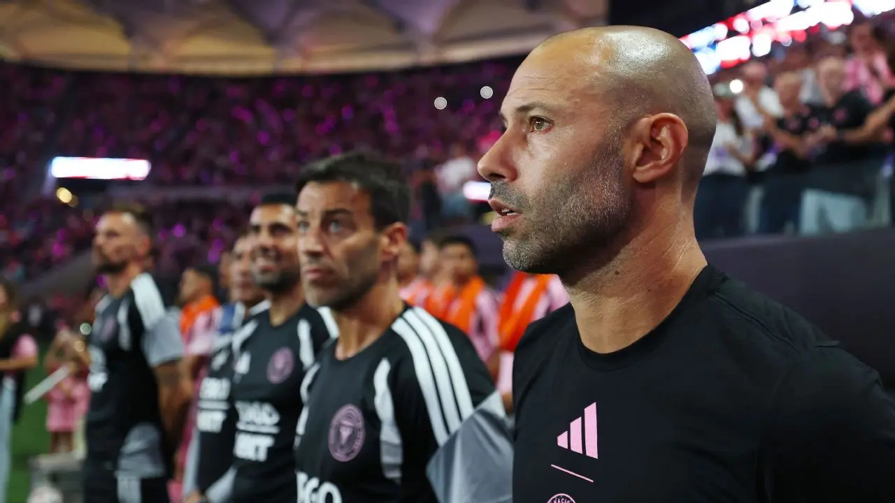 মেসিদের কোচের পদত্যাগ