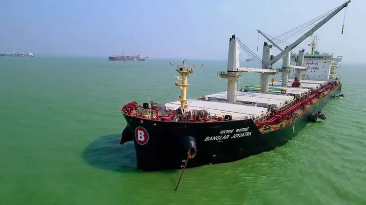 হরমুজ প্রণালি পাড়ি দিতে না পেরে ফিরছে ‘বাংলার জয়যাত্রা’