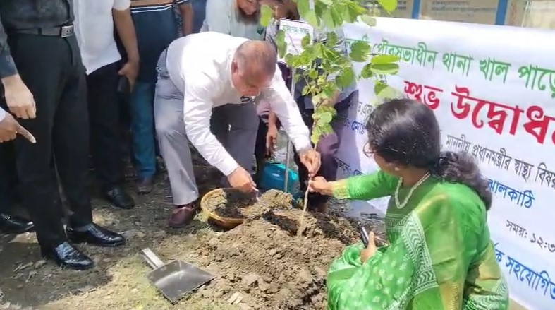 ঝালকাঠিতে বৃক্ষরোপন কর্মসূচী পালিত