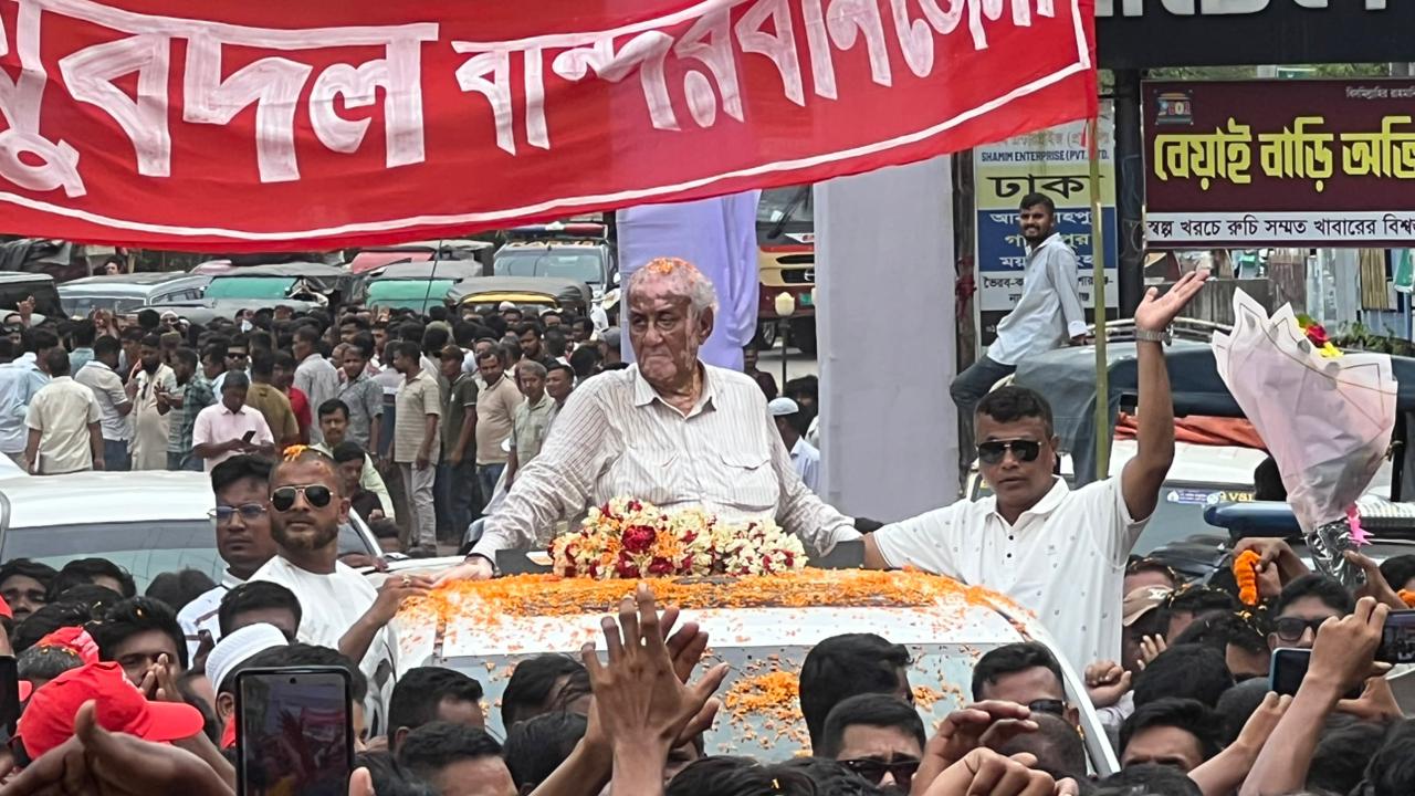 বান্দরবানে বর্ণাঢ্য আয়োজনে পার্বত্য মন্ত্রী সাচিং প্রু জেরীকে'কে সংবর্ধনা