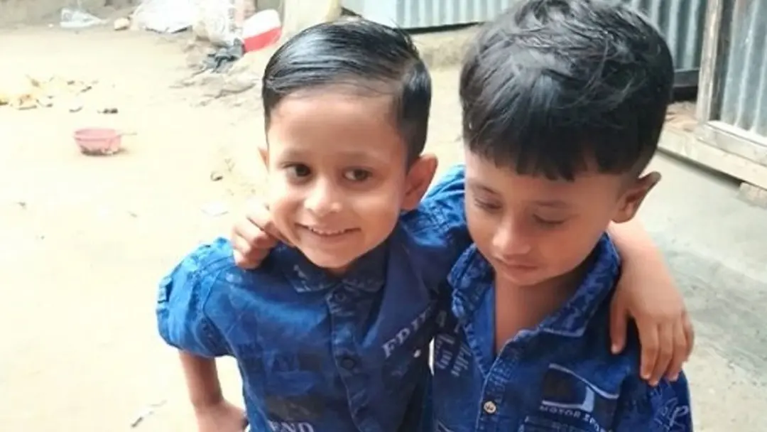 ফুটবল তুলতে পুকুরে নেমে প্রাণ গেল দুই শিশুর
