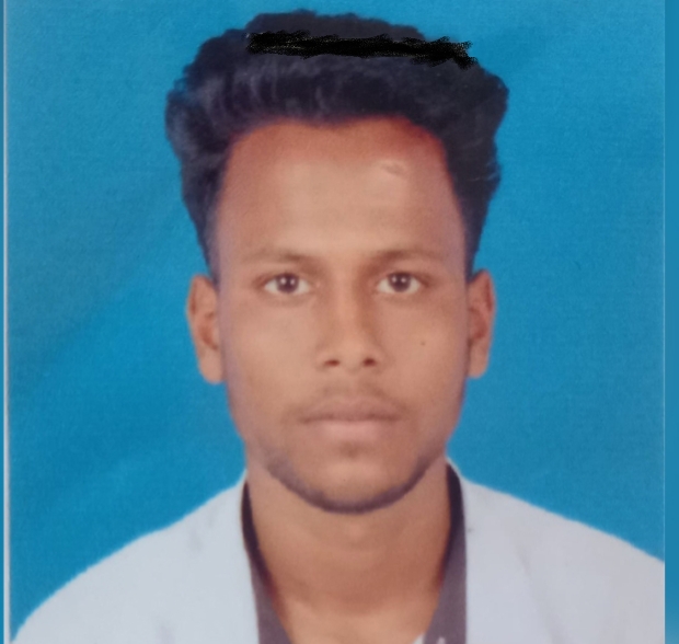 ফুটবল মাঠের বিরোধ, স্কুলগেটেই ঝরে গেল কিশোর প্রাণ