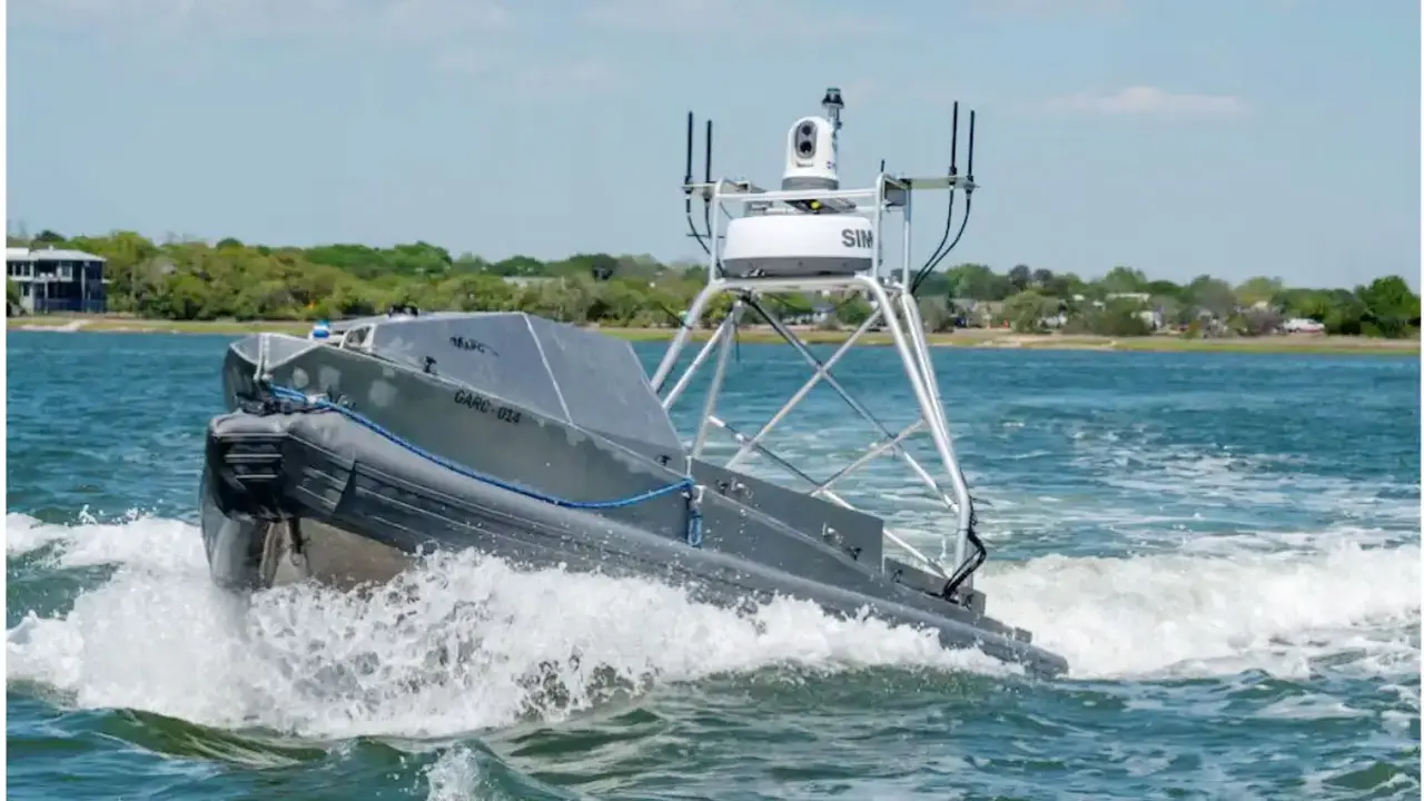 ইরান যুদ্ধ : এই প্রথম ‘ড্রোন স্পিডবোট’ মোতায়েন করল যুক্তরাষ্ট্র