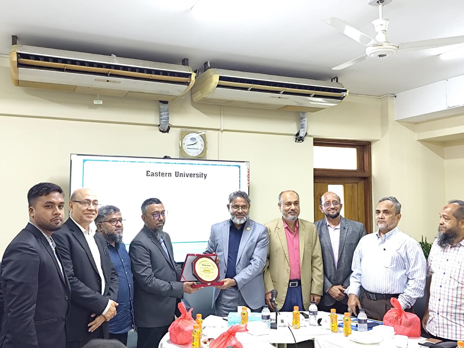 ইস্টার্ন ইউনিভার্সিটিতে ইসলামী অর্থায়ন, ব্যাংকিং ও বীমার সম্ভাবনা, চ্যালেঞ্জ ও ভবিষ্যৎ নিয়ে আলোচনা