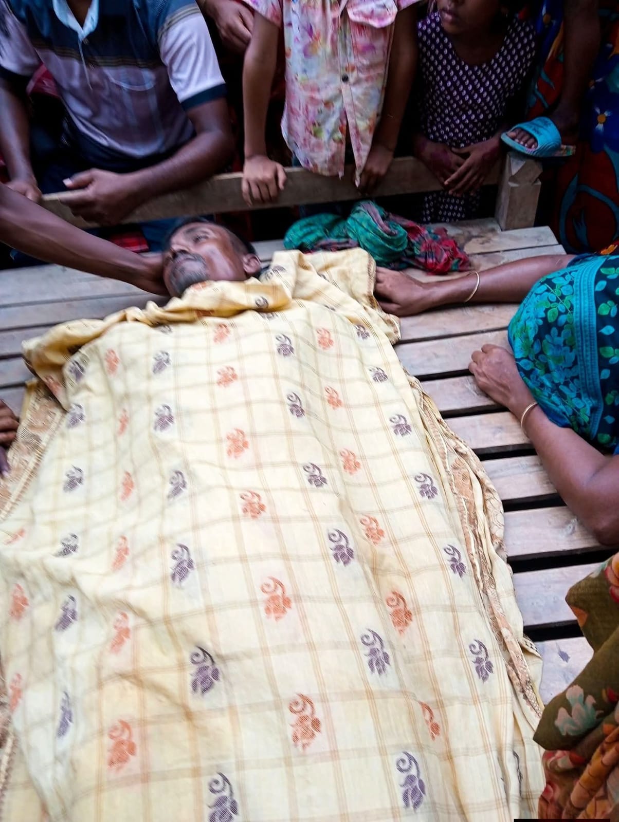 বজ্রপাতে কৃষকের মর্মান্তিক মৃত্যু