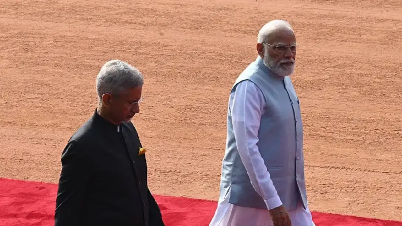 ‘মোদি পাকিস্তানকে বিচ্ছিন্ন করতে চেয়ে ভারতকেই বিচ্ছিন্ন করে ফেলেছেন’