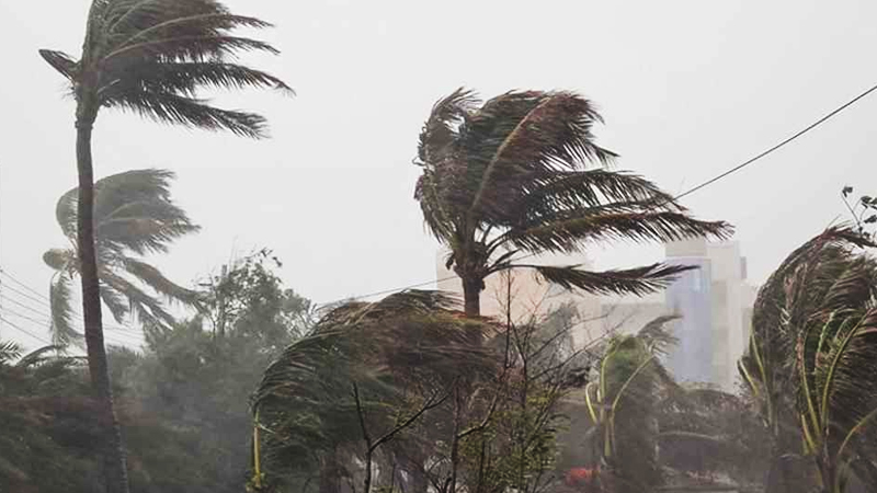 রাতেই ১০ জেলায় ঝড়ের আশঙ্কা