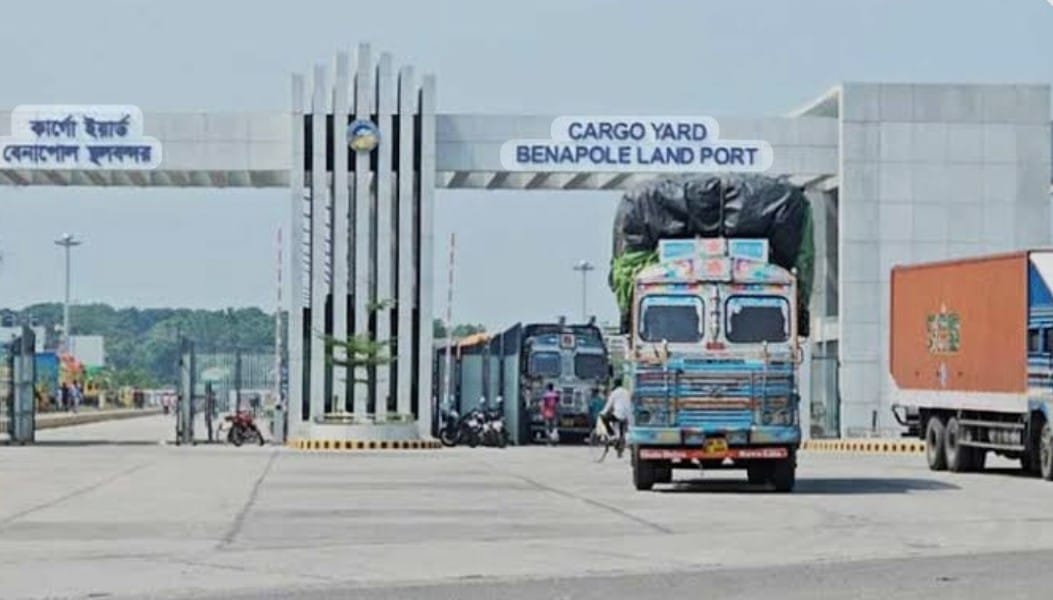 ৭ দিনের ছুটির ফাঁদে বেনাপোল স্থলবন্দর