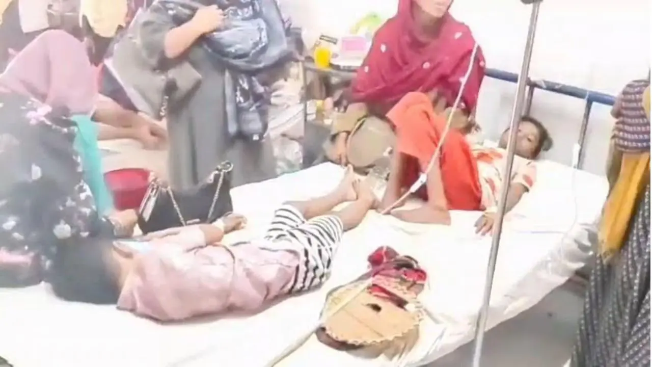 মাদারীপুরে টিফিন খেয়ে ৩০ স্কুল শিক্ষার্থী অসুস্থ, হাসপাতালে ভর্তি ৬ জন