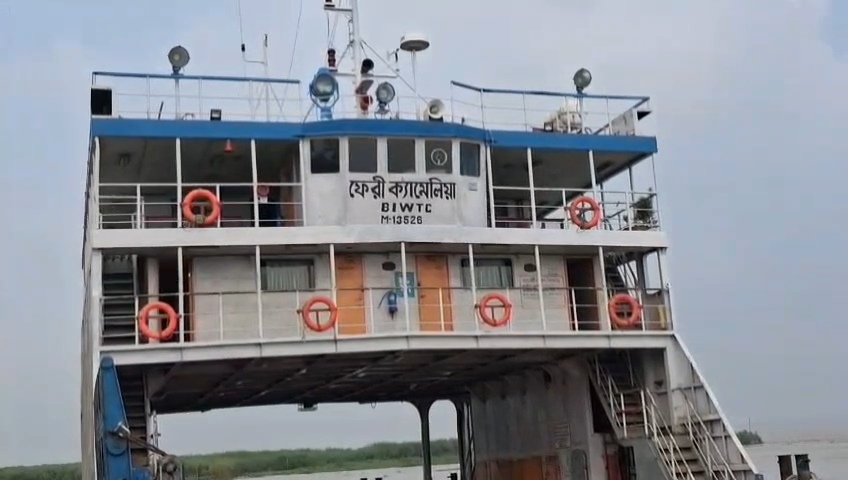 ধাওয়াপাড়া-নাজিরগঞ্জ নৌরুটে ১৬ দিন পর ফেরি চলাচল স্বাভাবিক