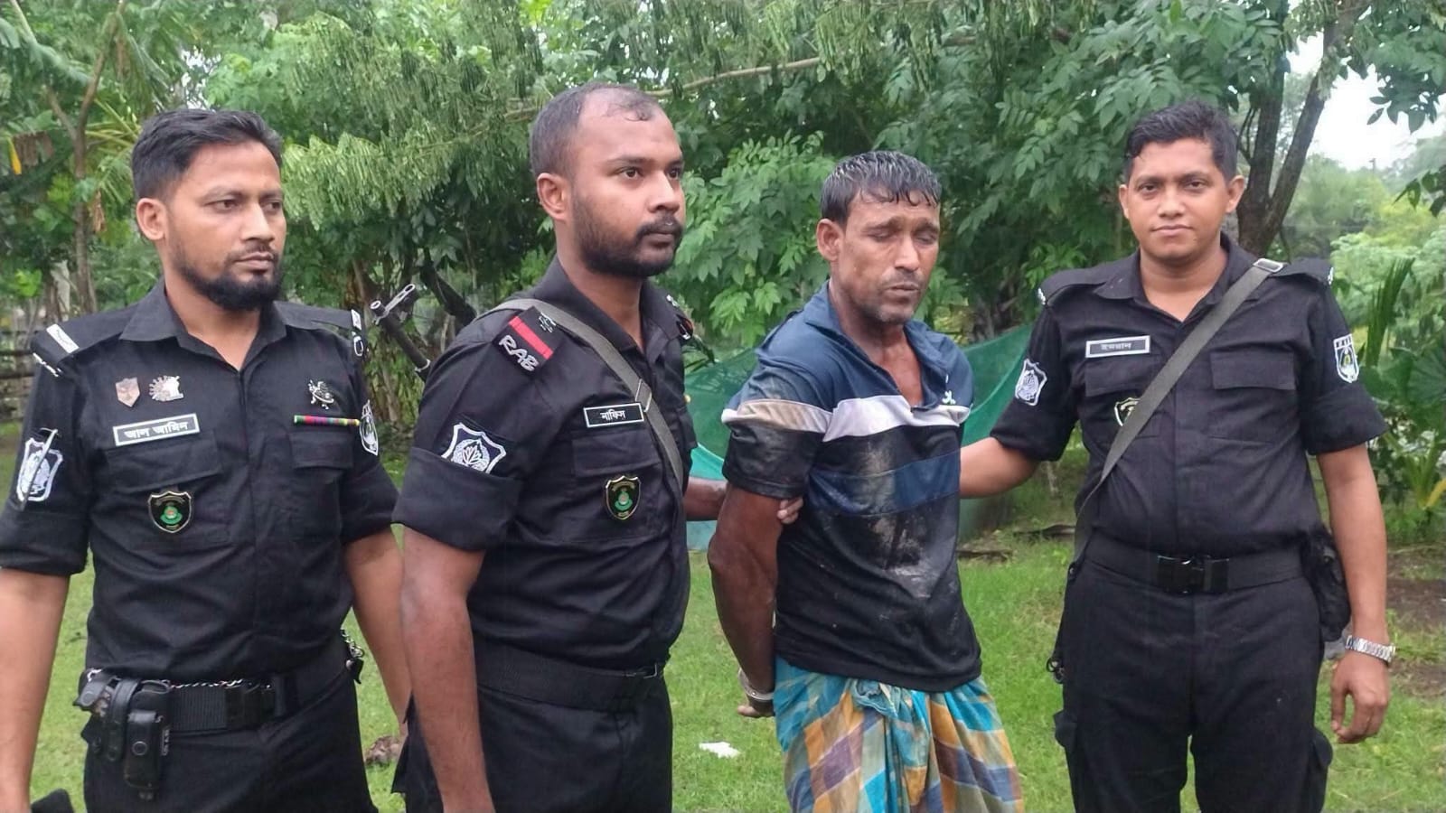 নড়াইলের কালিয়ায় ওয়ান শুটার গান ও গুলিসহ শীর্ষ সন্ত্রাসী গ্রেপ্তার